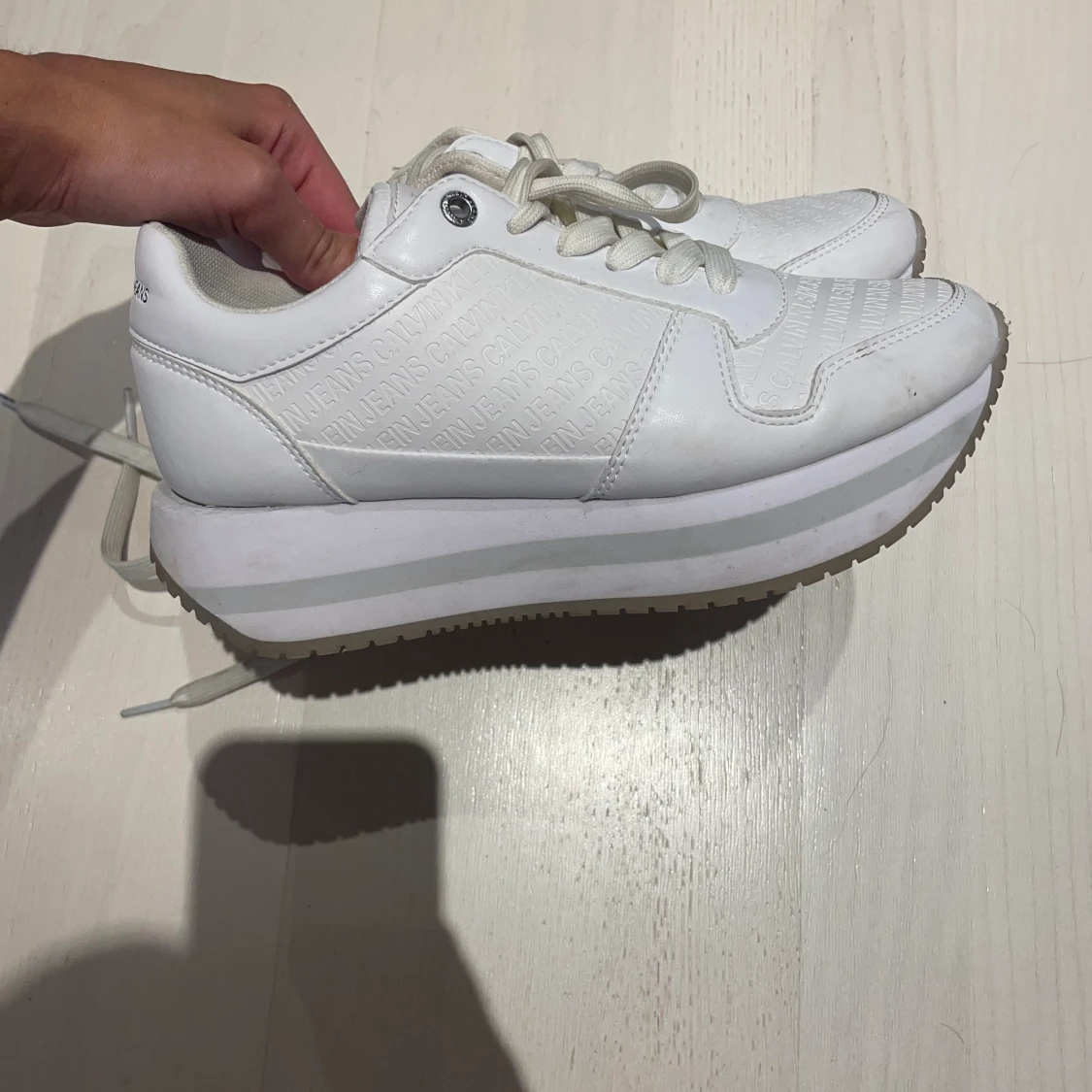 Skor Calvin Klein storlek 37