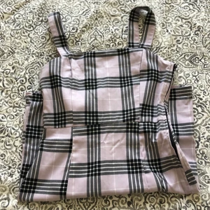 Mini dress - Säljer denna fina klänningen som jag köpte på HM för nått år sen! Kommer tyvärr inte till andvändning!