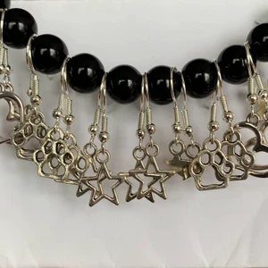 Örhängen och kedja - Örhängena 20kr/par och kedjan 30kr