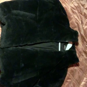 Pufferjacks  - Jätte sköna och varma. Dom är jätte fina har ej använt dom så ofta den sitter så bra på kroppen ❤️