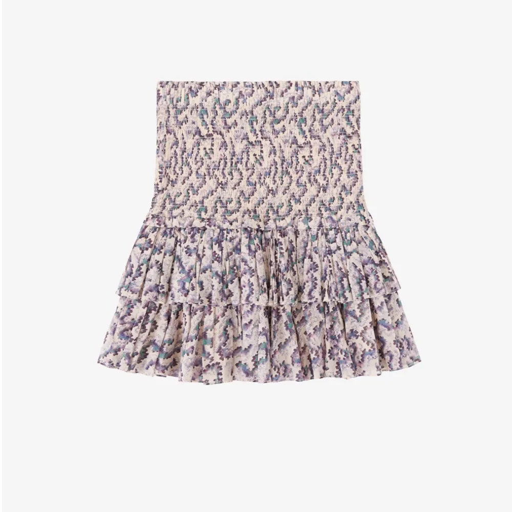 Jättefin kjol från isabel marant, inga defekter då den inte kommit så mycket till använding❤️köpt för ca 3000. Kjolar.