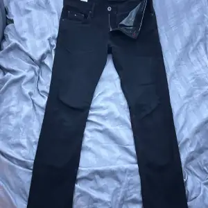 Svarta Tommy Hilfiger jeans Straight! Cond9/10 