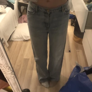 Lågmidjade jeans - Jeans från monki!