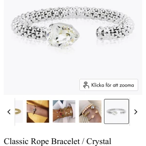 Caroline Svedbom  - Vill sälja mitt Caroline Svedbom armband då jag inte längre använder silver. Köpt för 900kr och använt ca 4 gånger endast. För fler bilder skriv privat, skicka gärna prisförslag också!💗