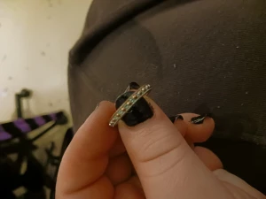 Cool ring - Cool ring. Silver färgen har försvunnit lite, men den ser fof bra ut. Frakt ingår