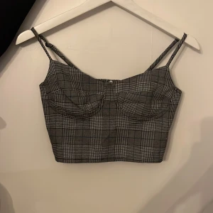 Linne/topp  - Linne från new yorker oanvänd och i bra skick. 