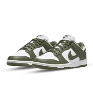 NIKE DUNK LOW MEDIUM OLIVE - Helt nya Dunk stl 36.5, kvitto finns💕
