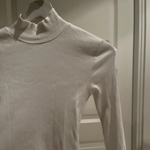 Polotröja - Polotröja från bikbok i stl. XS, mycket bra skick! 