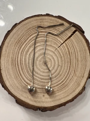 Örhängen  - Örhängen i äkta silver. 60kr + frakt 