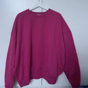 Super mjuk rosa sweatshirt från Berska, endast använd en gång!🫶🏽🫶🏽