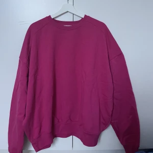 Rosa sweatshirt  - Super mjuk rosa sweatshirt från Berska, endast använd en gång!🫶🏽🫶🏽
