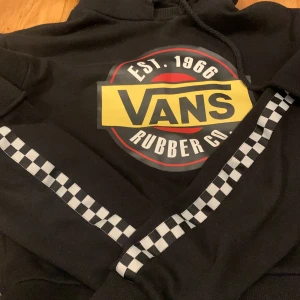 Vans hoodie  - Vans hoodie i bra skick❤️ storlek XS men skulle säga att den passar S också!