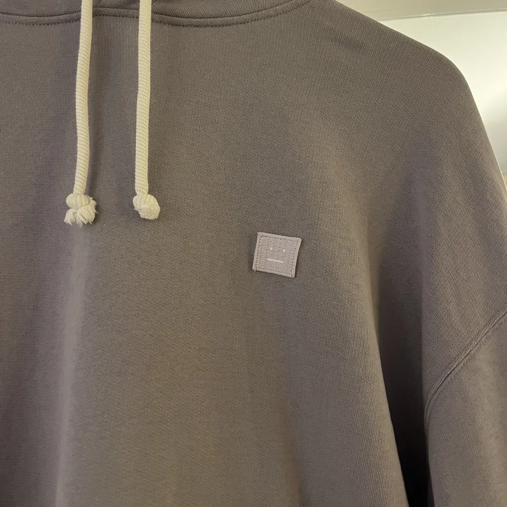 Acne studios hoodie, som ny. Hoodies.