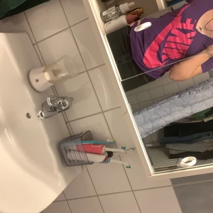 Nike tröja   - Fet Nike tröja. De storlek L men passar M oxå. Skriv om ni undrar nått 