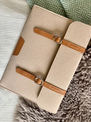 Laptop väska - Helt ny laptop väska passar 13,3 tum. 