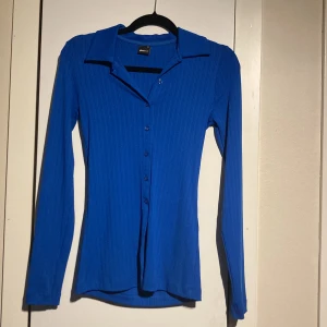 Blå topp  - Skriv vid frågor ❤️