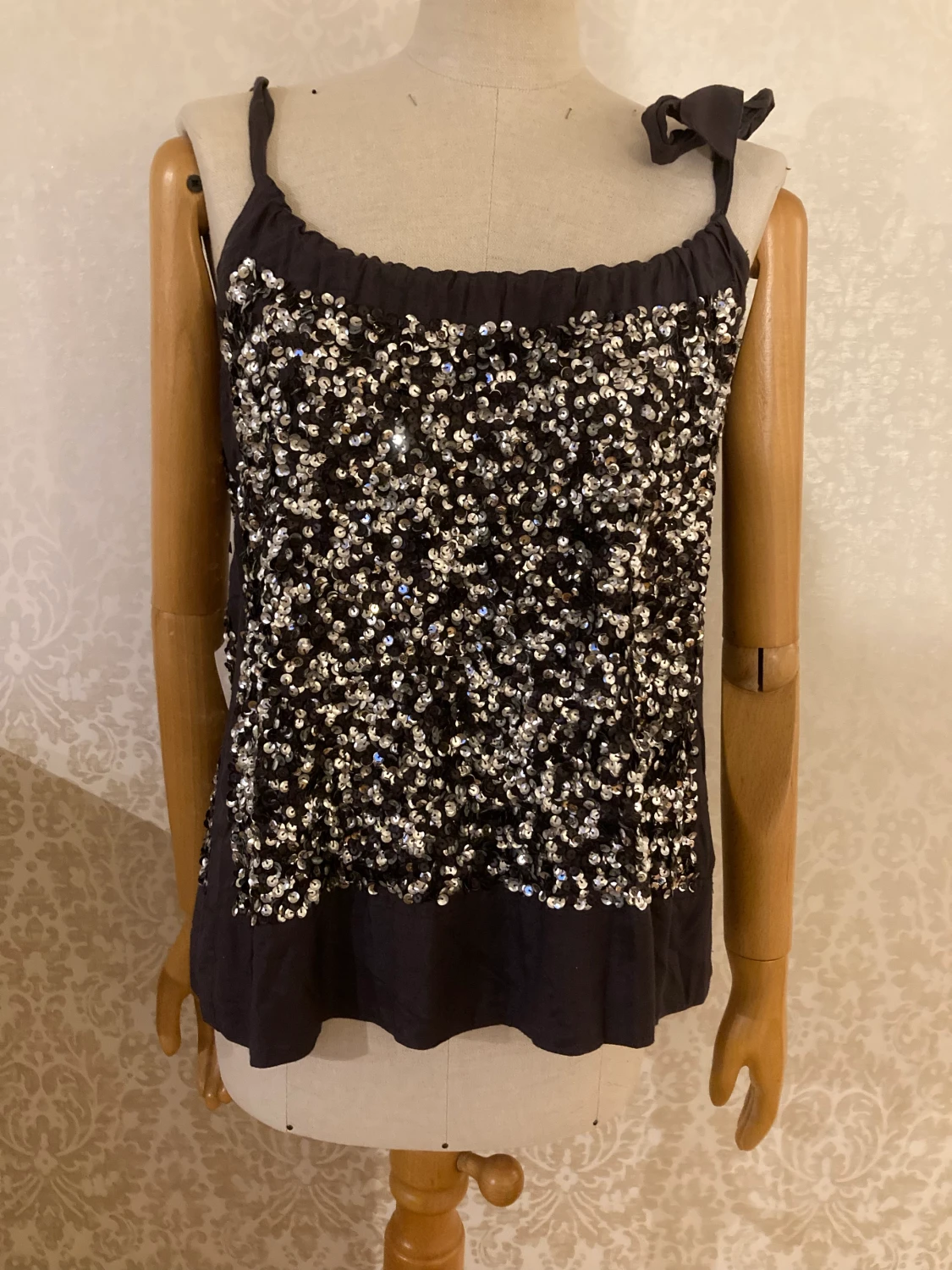 Topp med paljetter 