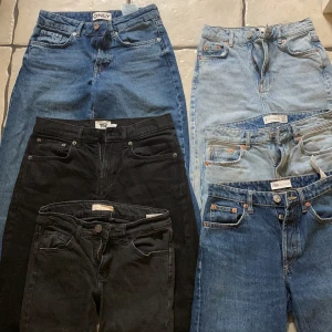 Jeans - Varje par kostar 150kr det är variation på vilka som är lågmidjade osv det skiljer sig lite bland storlek. Kom privat för mer info!😊