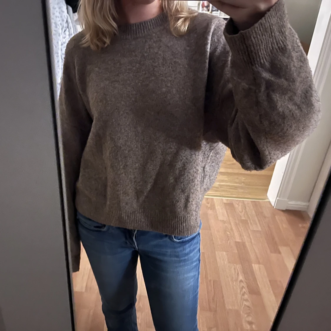 Stickad tröja (brun)