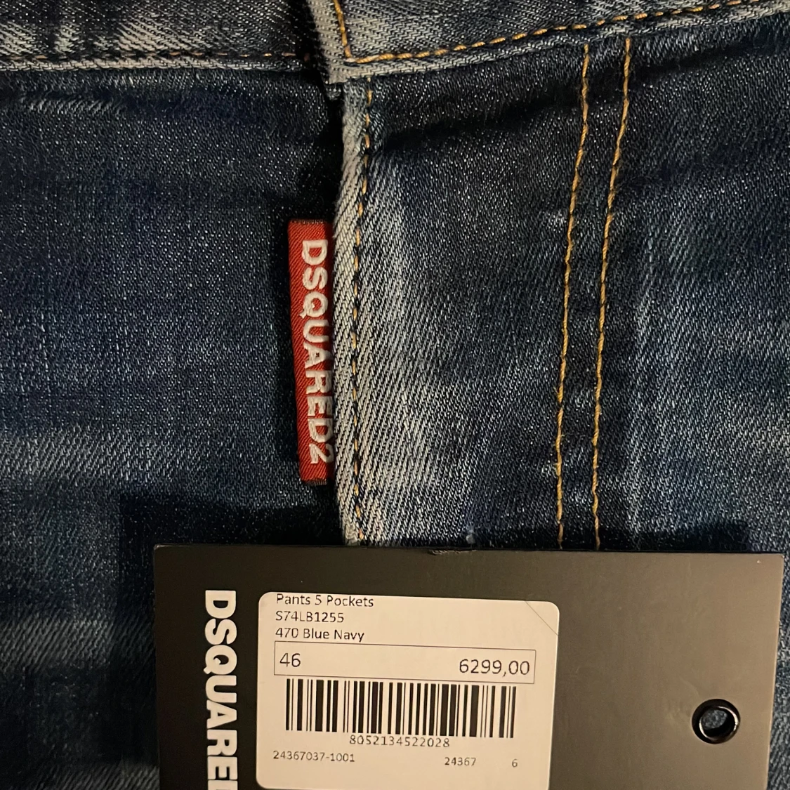 Dsquard2 jeans blåa( byter mot tiger Gucci keps! - 91