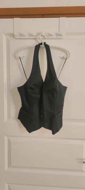 Väst - Ny storlek S 