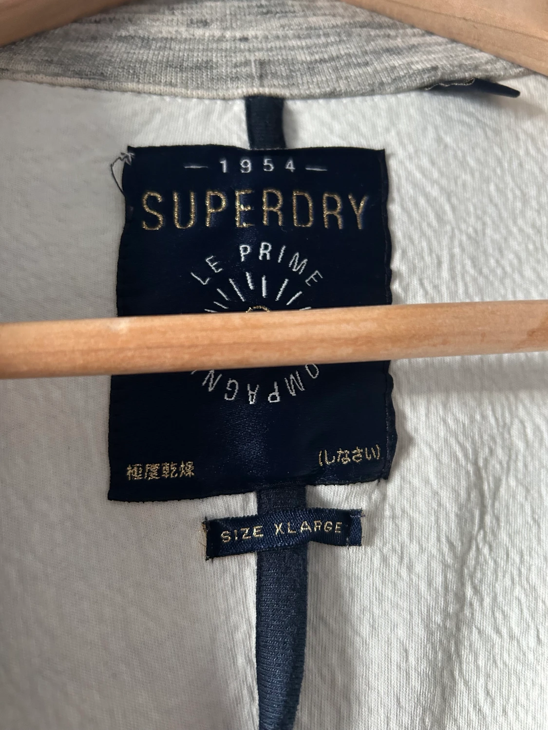 Snygg Superdry kavaj i college i strl.44 - 90