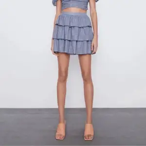 kjol från zara storlek s💙
