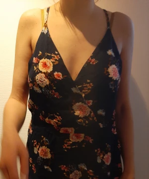 Nytt linne i Storlek 40 - Etikett kvar Storlek 40