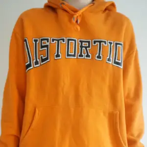 Orange hoodie köpt på Carlings för länge sen