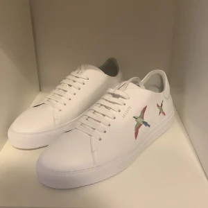 Axel Arigato skor - Axel Arigato skor | Storlek 44 | Stora i storlek | Nyskick | Testade 1 gång | Pris kan alltid diskuteras | Frågor tas i PM | 