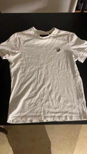 Vit lyle&scott t-shirt - Vit lyle&scott t-shirt