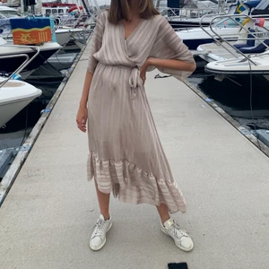 sommarklänning - Jättefin sommarklänning. 350kr exklusive frakt