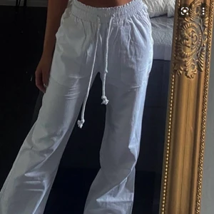 Linnebyxor  - Intressekoll på mina linnebyxor från by Anastasia. ( lånade bilder ) Går ej att köpa från deras gamla hemsida längre. Jag har lagt upp de då de var för långa. Jag är 164. Använda några gånger. 💕