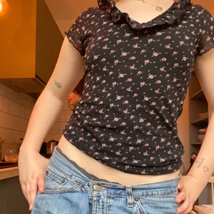 Söt tröja - Blommig tröja med dubbla lager!