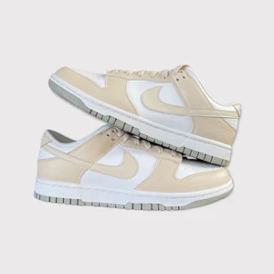 Nike dunks  - Säljer mina dunks dom är helt nya och endast testade, hör av dig om du söker bilder eller mer information köp direkt för 1700