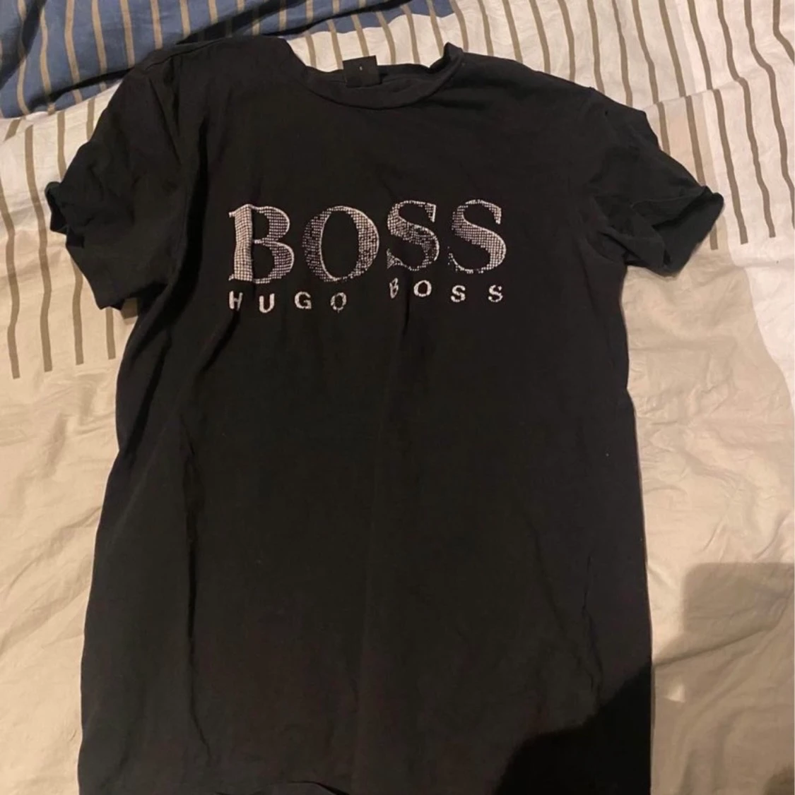 Oanvänd boss T-shirt