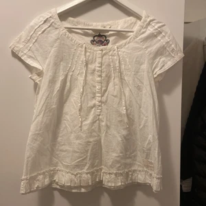 Odd molly tröja - Använder inte den längre så säljer, typ aldrig använd och ingen fläk eller så. Skriv för fler bilder❤️