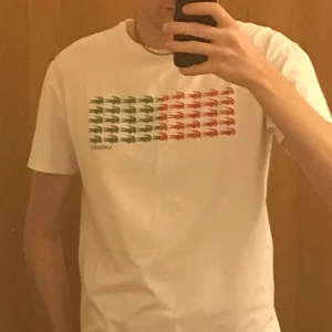 Lacoste T-shirt strlk xxl  - Nyskick, ganska liten i storleken, mer som XL eller L