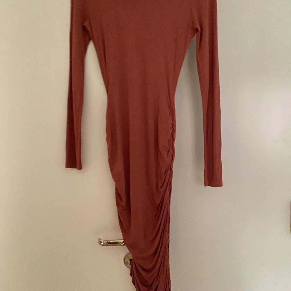 Rynkad fodralklänning - 90