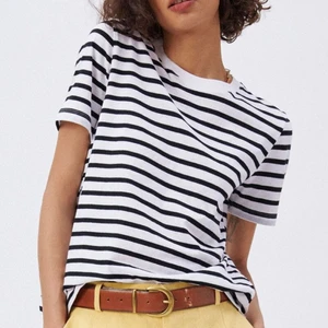 Randig zara tröja  - Säljer en randig zara tröja. Endast använd en gång.💗