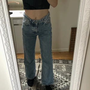 Bikbok jeans - Jeans från Bikbok, sparsamt använda säljs då dom inte kommer till användning <3