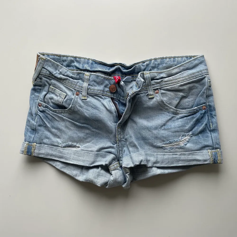 Jeansshorts från h&m. Shorts.
