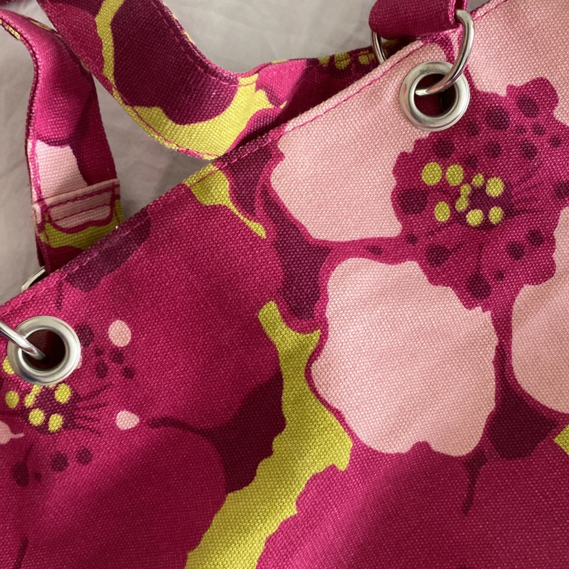 Blommig väska  - 91