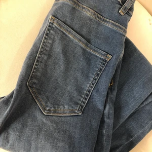 Jeans - Fina jeans från Gina jag tyvärr inte använder då dom är för korta :( 