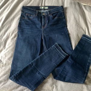 Jamie jeans - W28 L32 Knappt haft på 