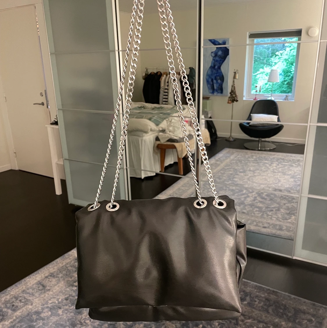 Rymlig väska från hm - 90