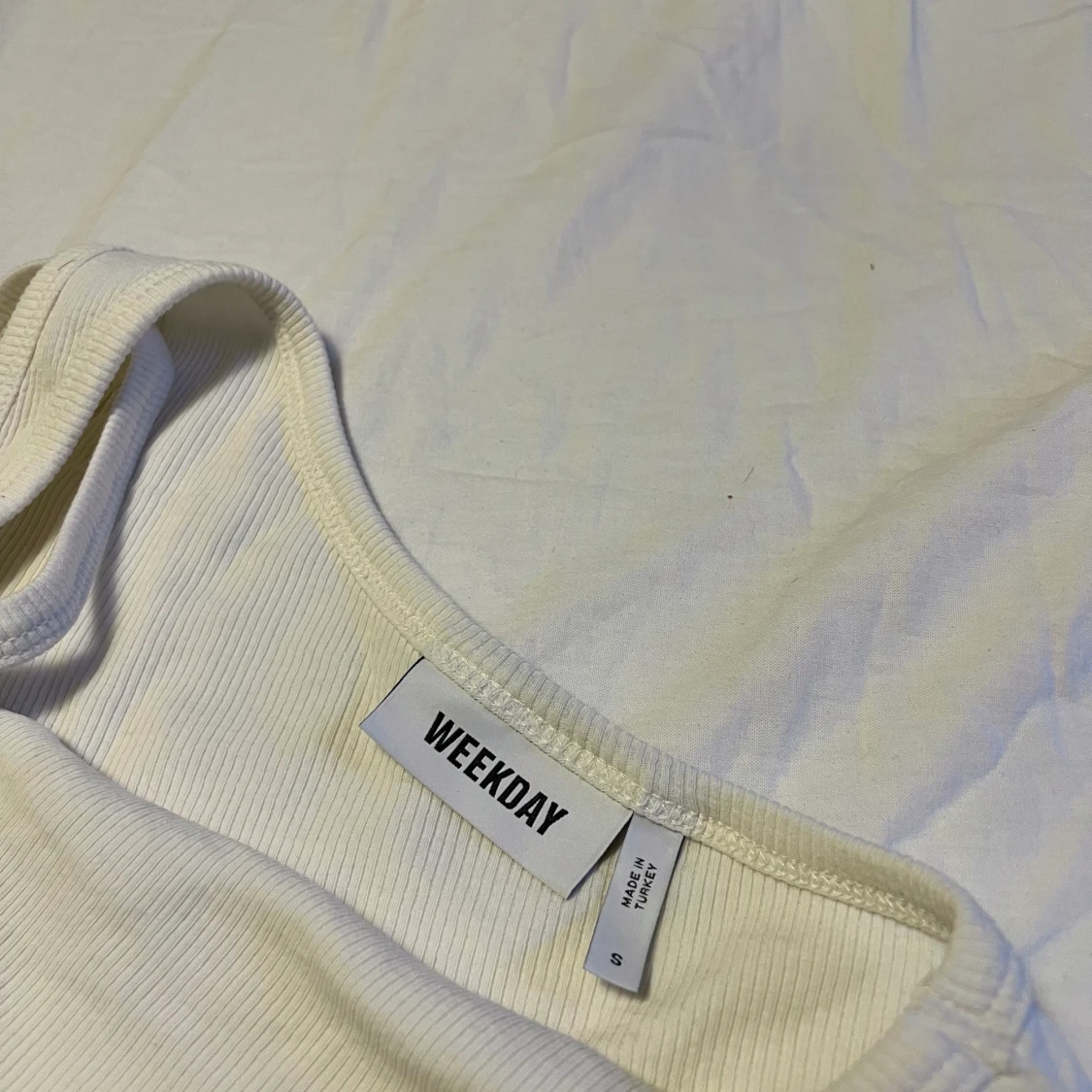 Vit one shoulder topp - 90