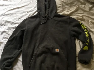 Carhartt hoodie! - Carhartt hoodie i storlek medium super fin! Bara lite tight för mig!