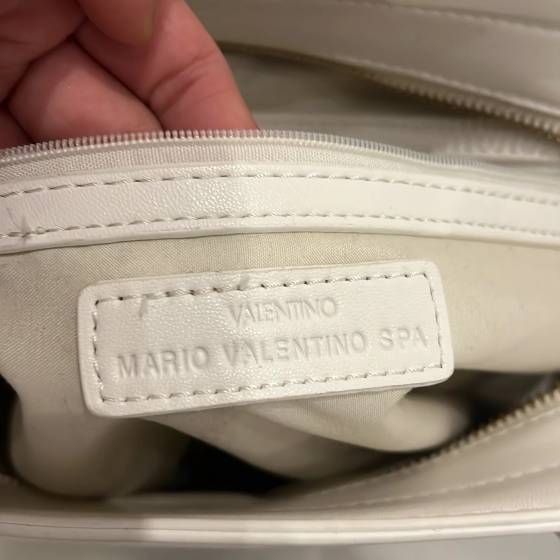 Valentino  - 91