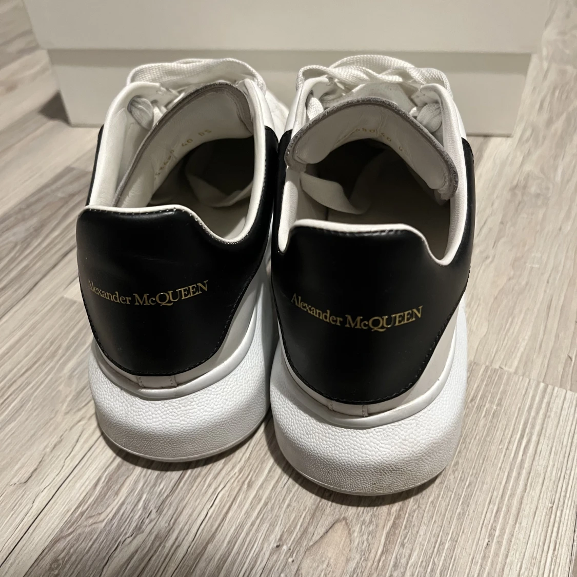 Alexander mcqueens  - 90